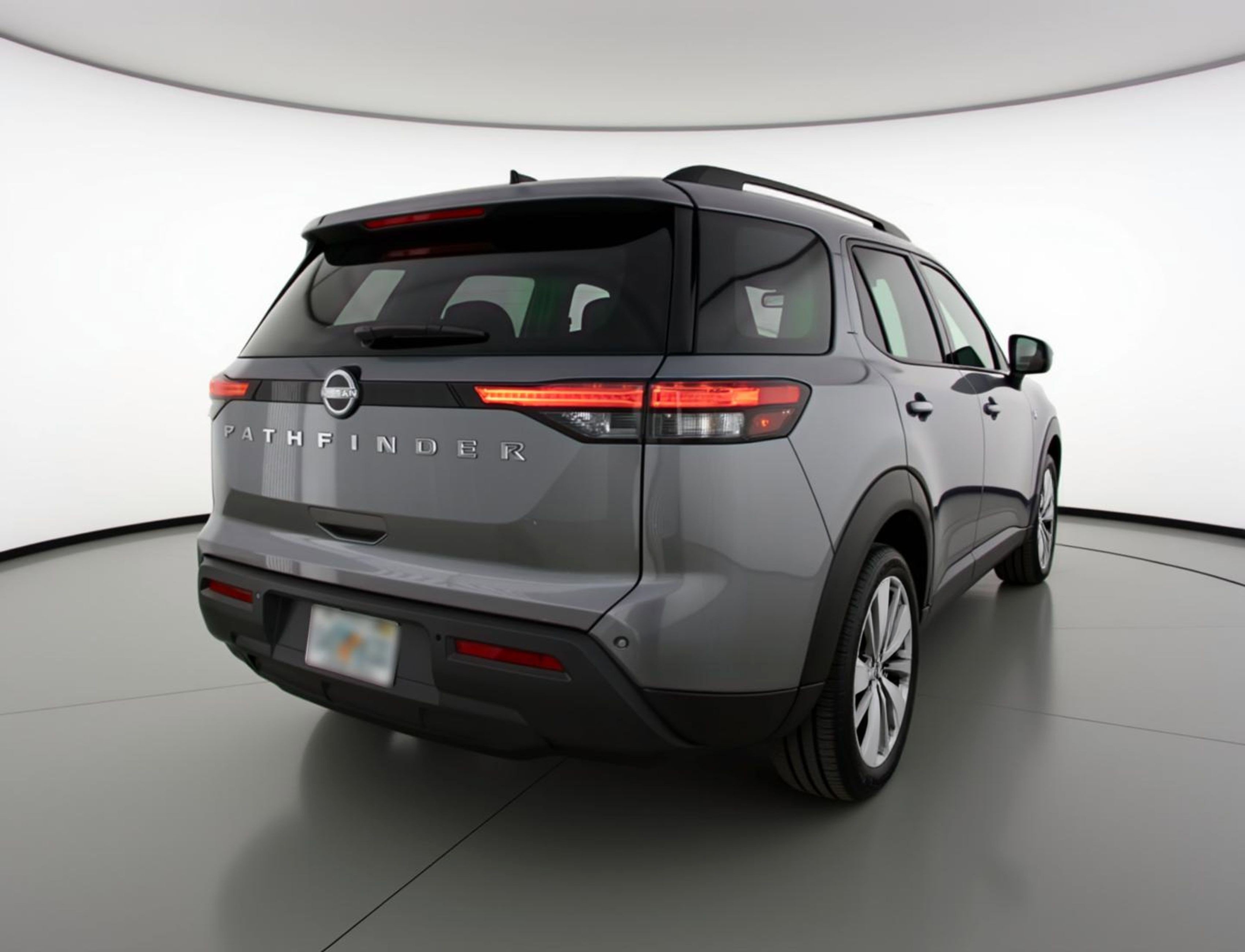 Used 2025 Nissan Pathfinder SV FWD image 9
