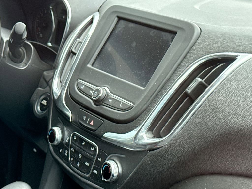 Used 2022 Chevrolet Equinox LT FWD image 12
