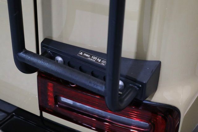 Used 2022 Mercedes-Benz G 550 image 32