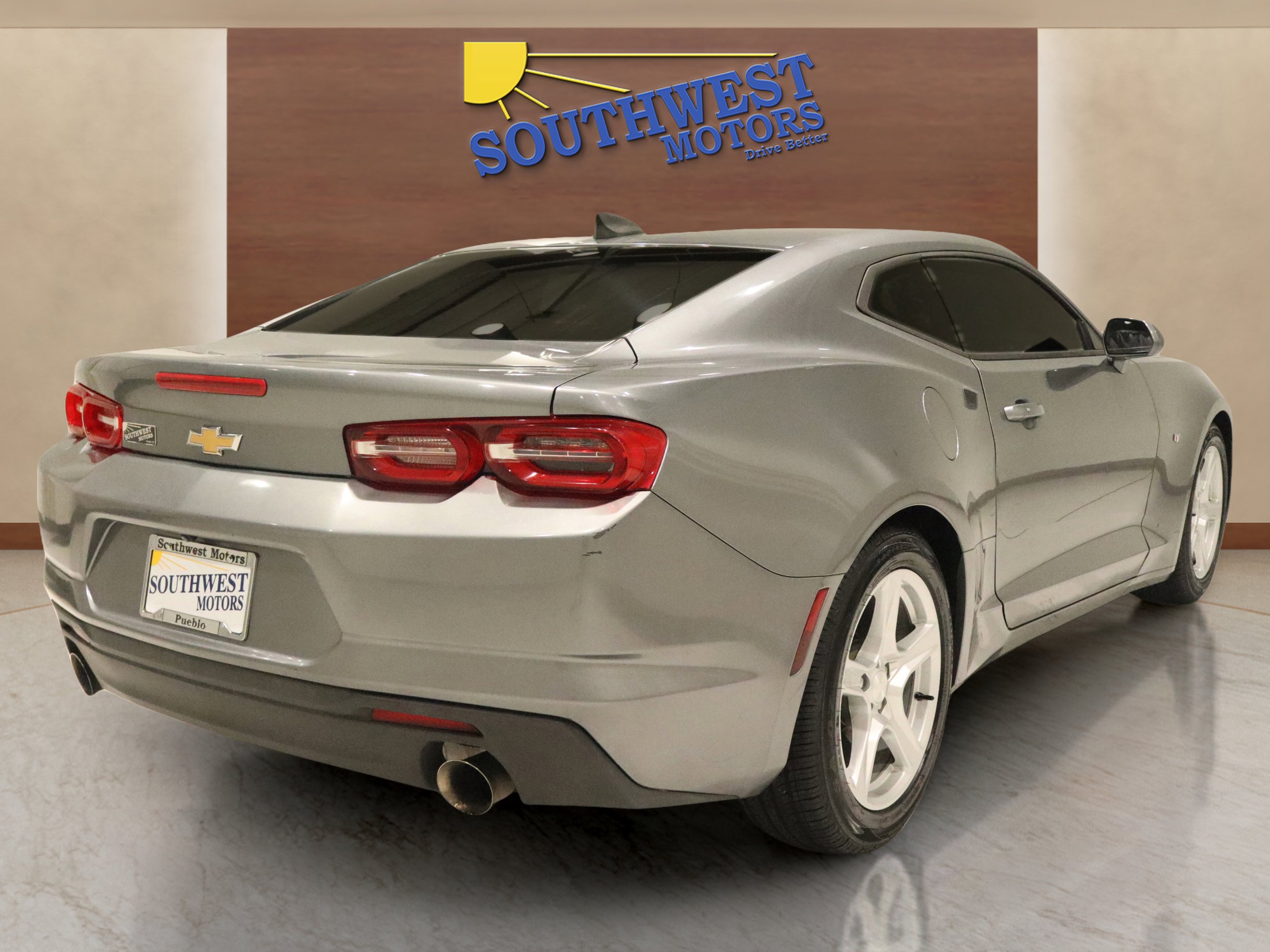 Used 2020 Chevrolet Camaro LT image 4