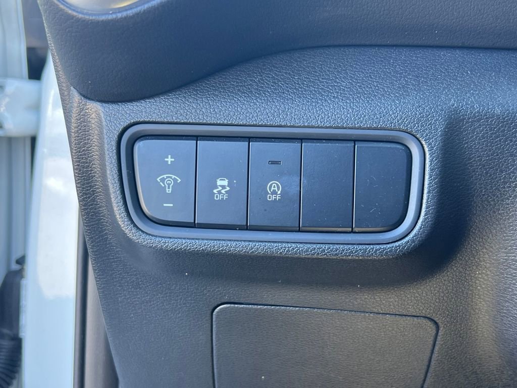 Used 2024 Kia Soul LX w/ Option Group 015 image 17