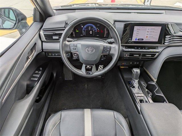 Used 2025 Toyota Camry SE image 16