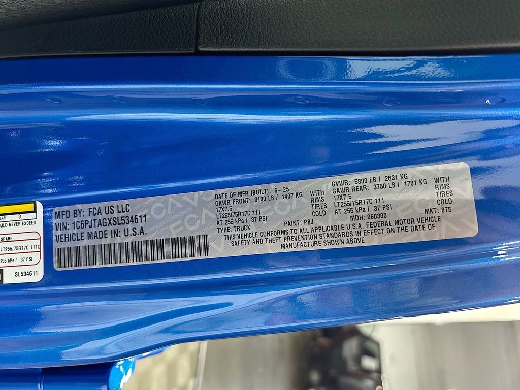 New 2025 Jeep Gladiator Willys image 25