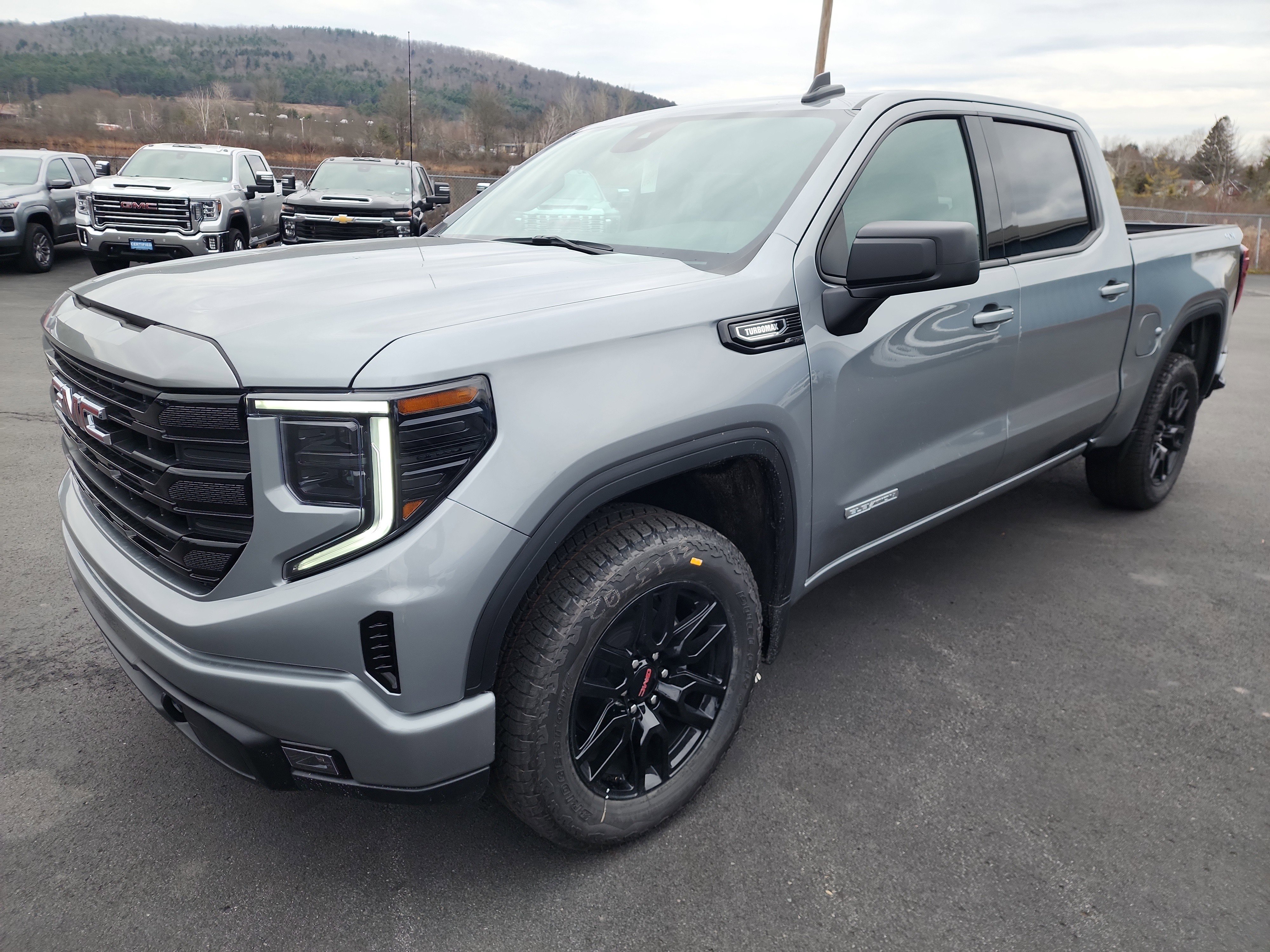 New 2026 GMC Sierra 1500 Elevation image 4