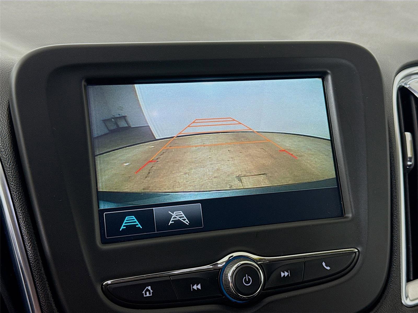 Used 2017 Chevrolet Malibu LT image 6