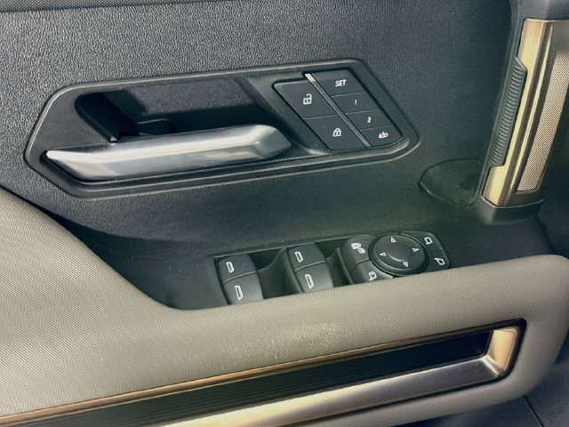Used 2025 GMC Hummer EV 2X AWD/4WD image 18