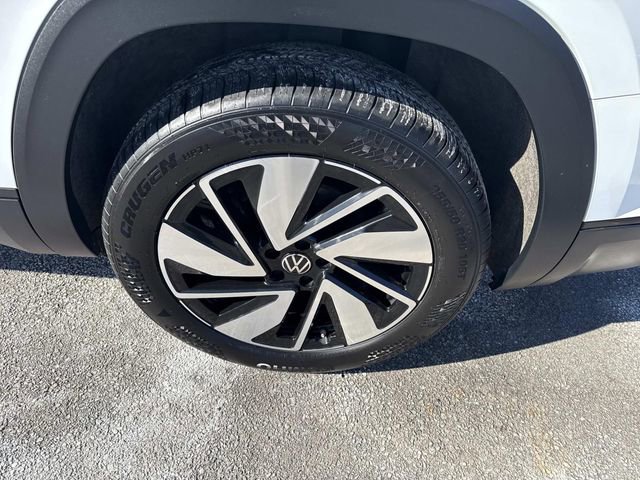 Used 2024 Volkswagen Atlas SE image 16