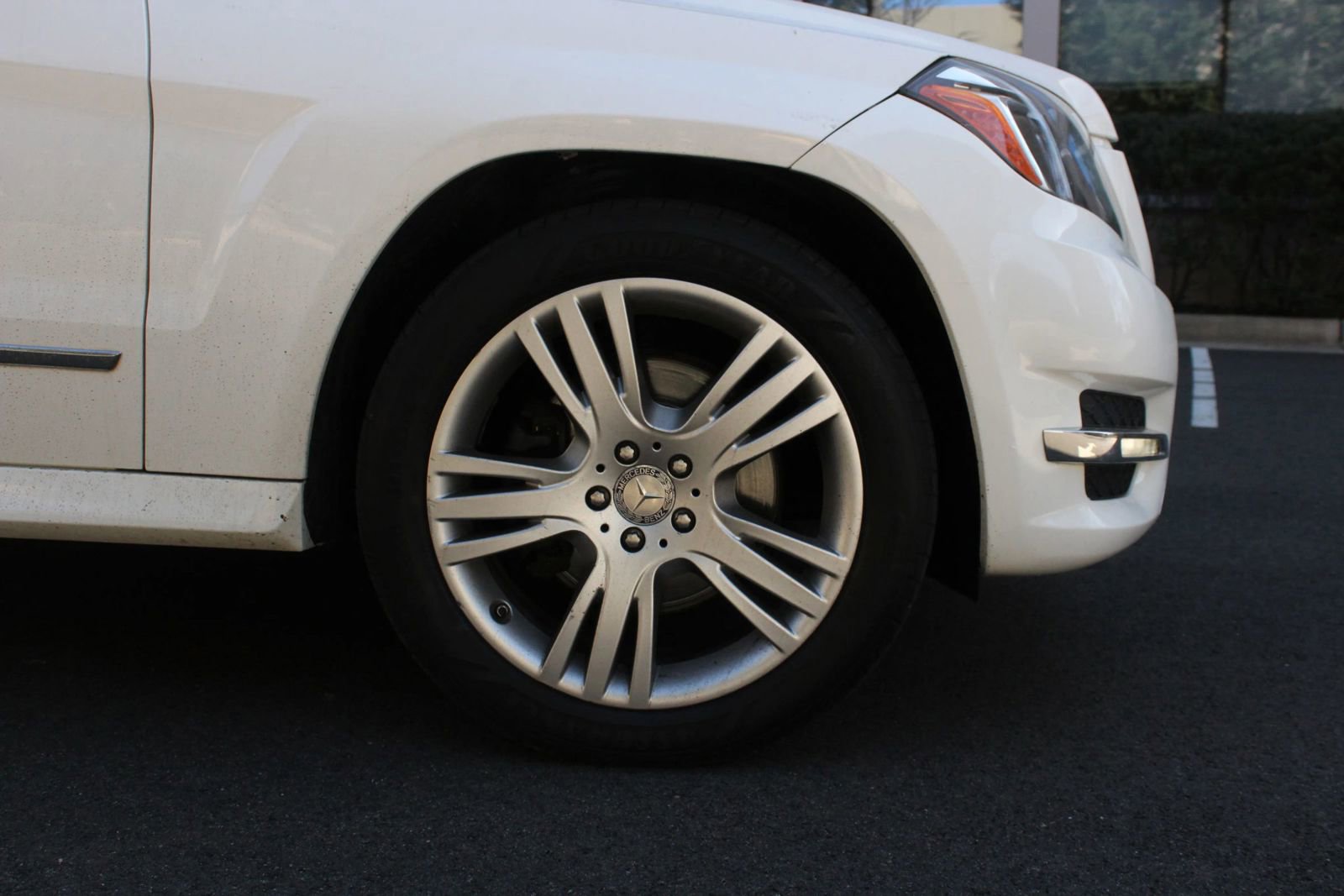 Used 2015 Mercedes-Benz GLK 350 4MATIC w/ Premium 1 Package image 4