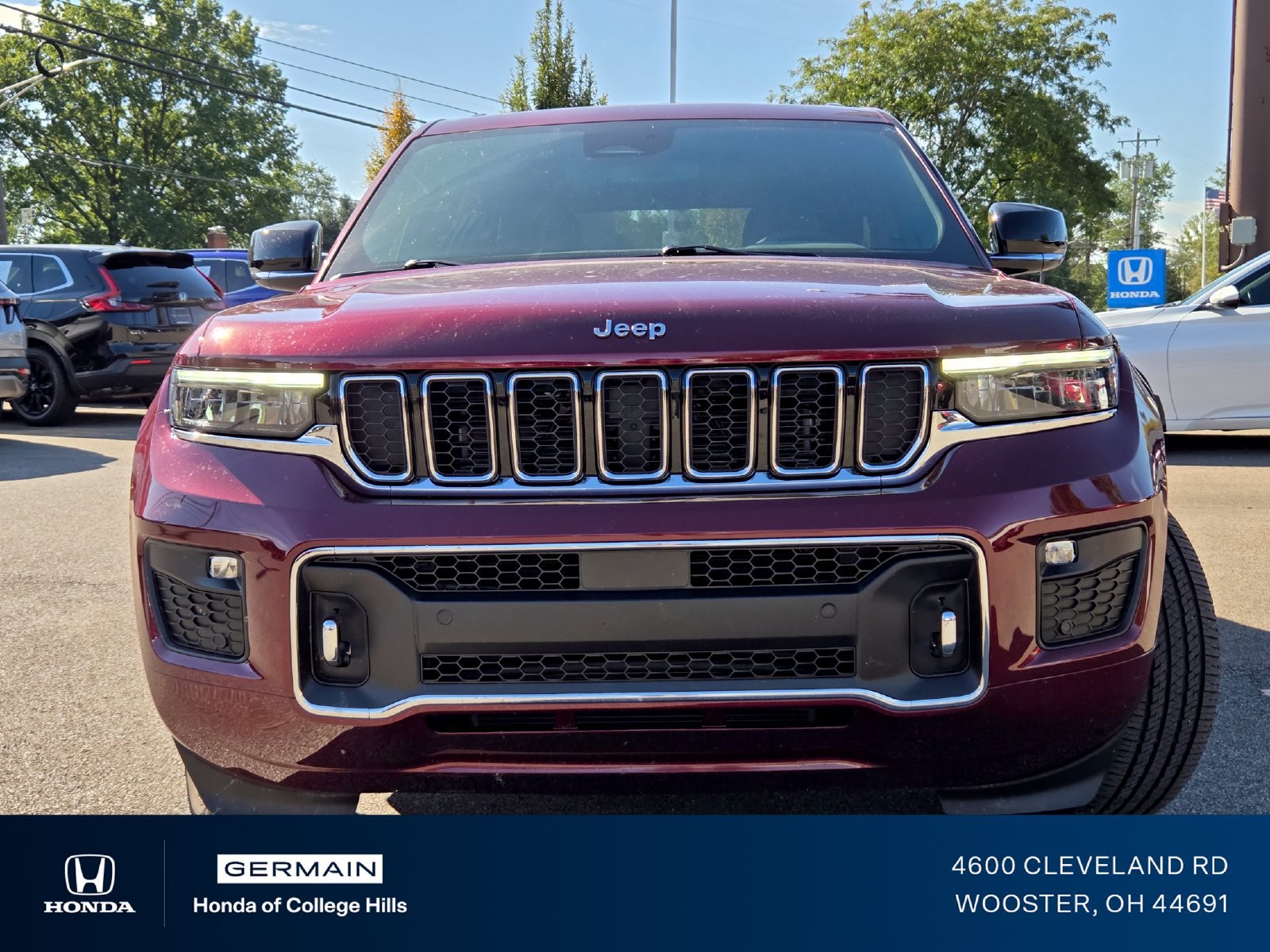 Used 2023 Jeep Grand Cherokee Overland AWD/4WD image 13
