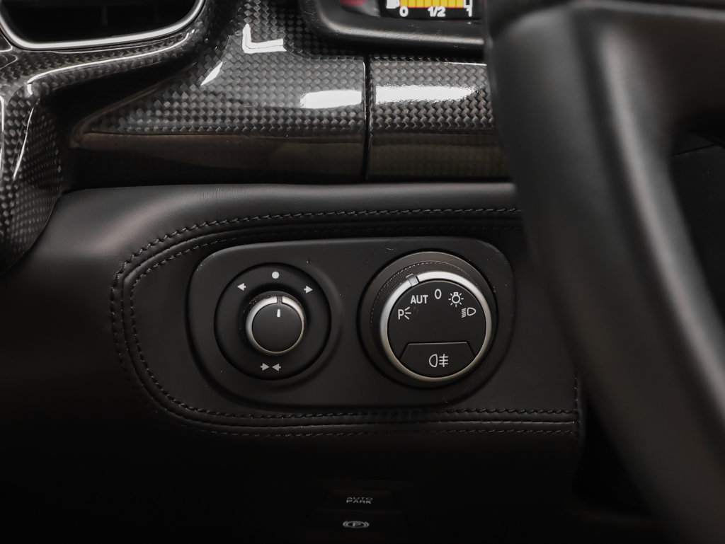 Used 2010 Ferrari 458 Italia Coupe RWD image 38