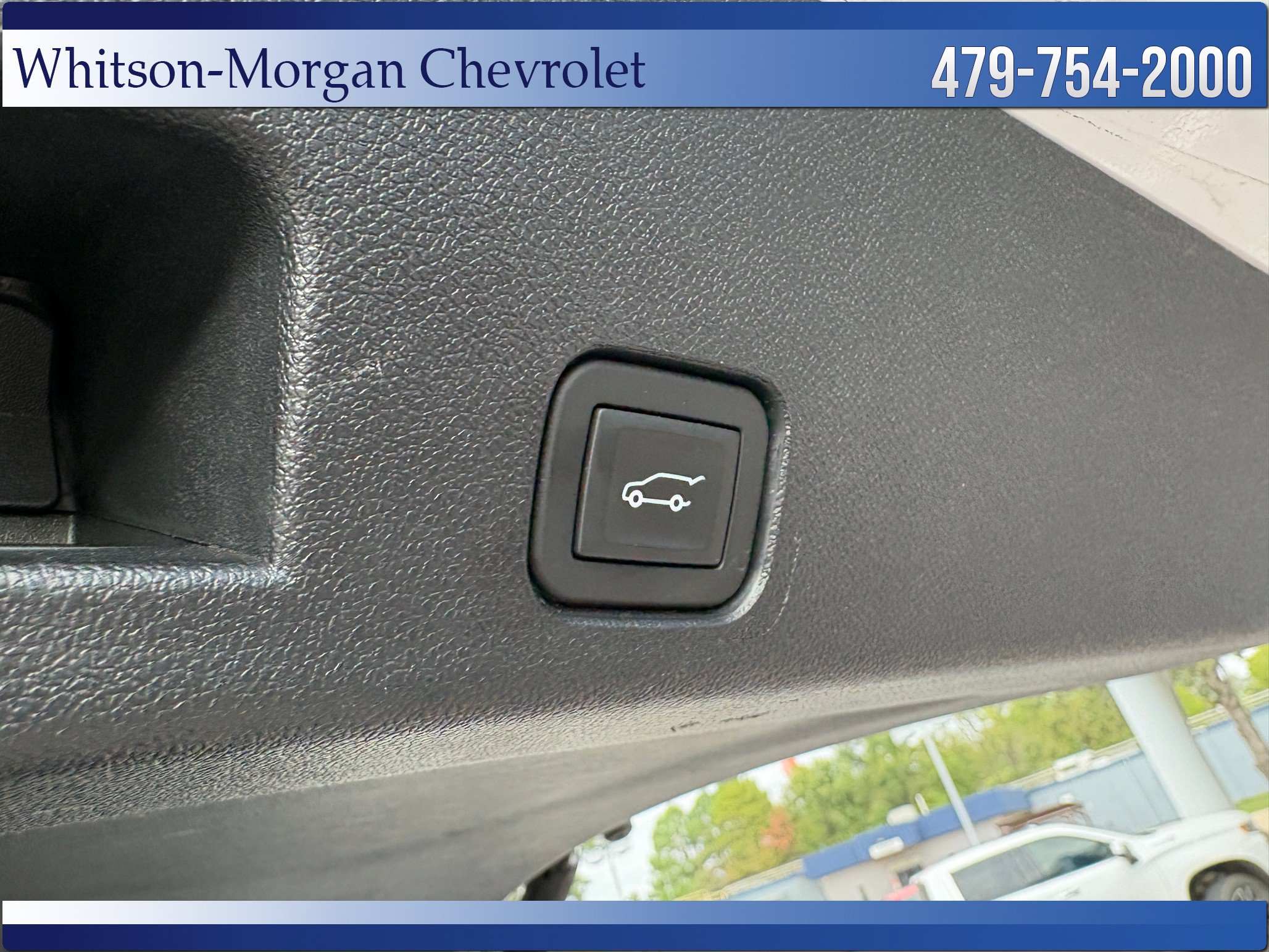 Used 2025 Chevrolet Traverse LT FWD image 32