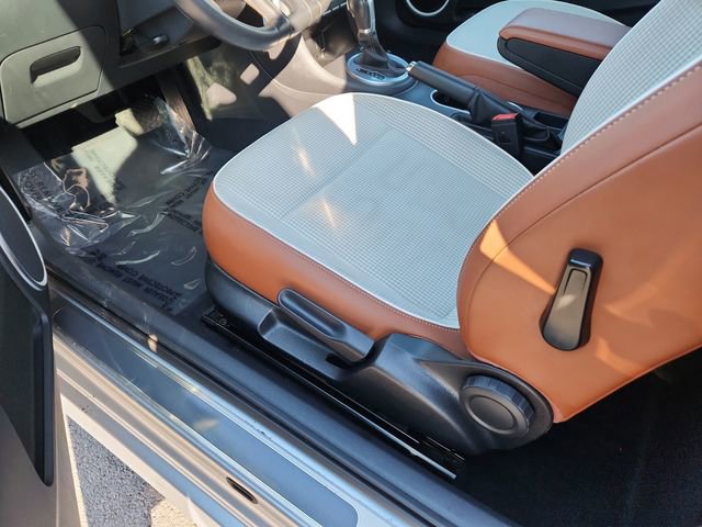 Used 2015 Volkswagen Beetle 1.8T Classic image 18