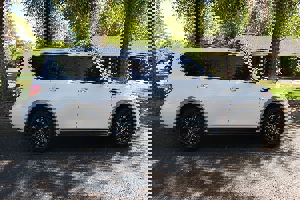 Used 2018 Nissan Armada Platinum w/ Cargo Package image 3