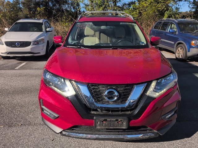 Used 2017 Nissan Rogue SV AWD/4WD image 2