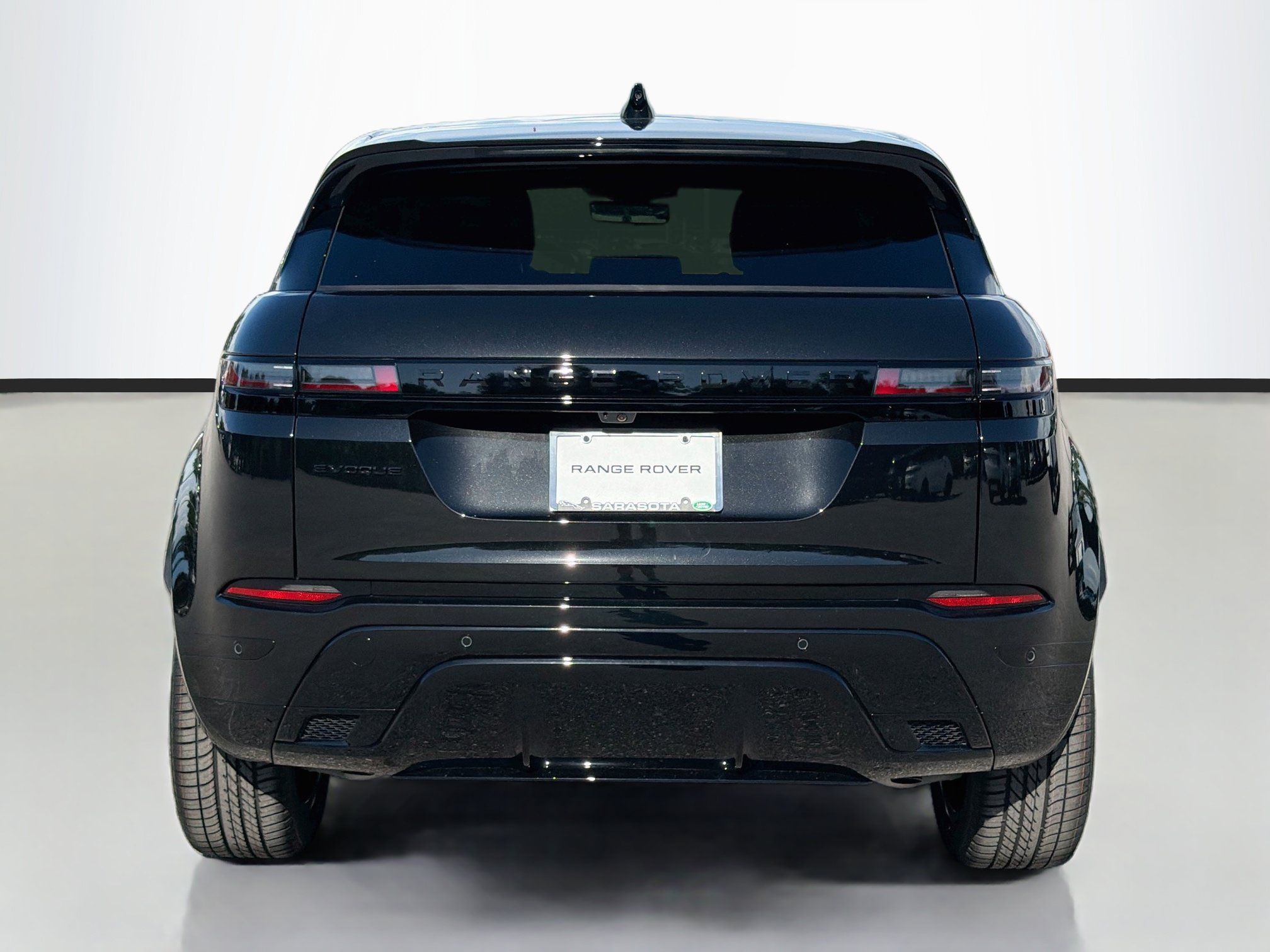 New 2026 Land Rover Range Rover Evoque Hoxton AWD/4WD image 4