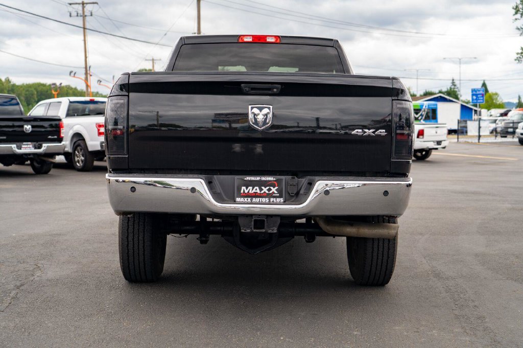 Used 2016 RAM 3500 Tradesman w/ Chrome Appearance Group AWD/4WD image 11