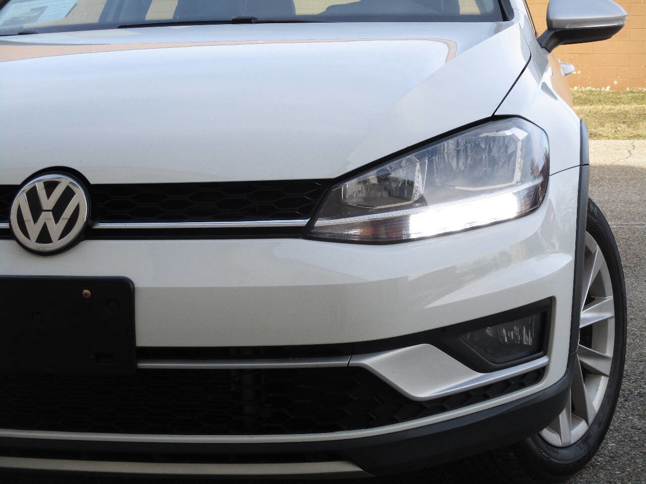 Used 2018 Volkswagen Golf Alltrack SE image 40