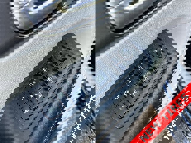 Certified 2024 Chrysler Pacifica Touring-L image 16