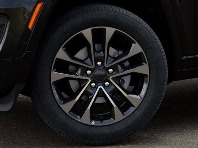 New 2025 Jeep Grand Cherokee Overland w/ Luxury Tech Group IV AWD/4WD image 8