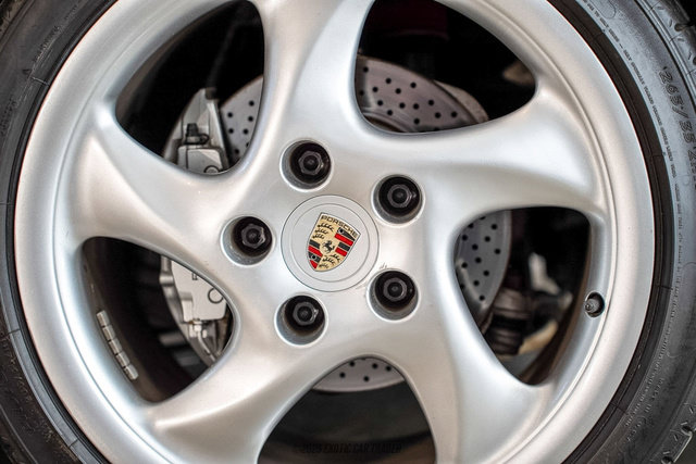 Used 2000 Porsche 911 Carrera 4 AWD/4WD image 94
