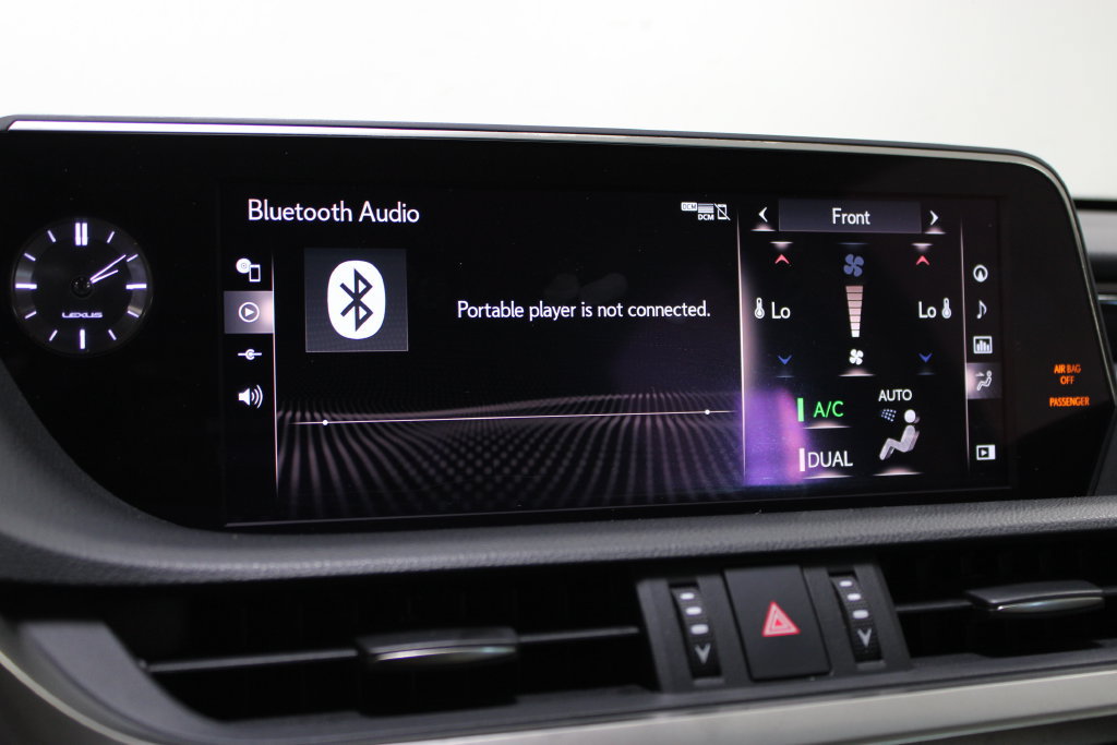 Used 2020 Lexus ES 300h w/ Accessory Package FWD image 33
