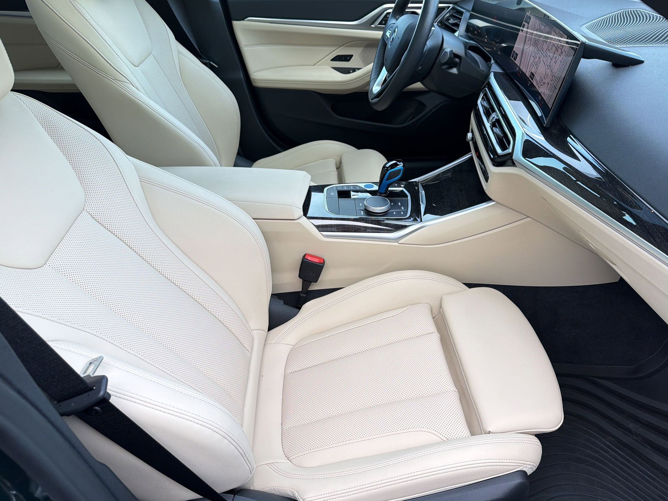 Certified 2023 BMW i4 eDrive35 w/ Premium Package image 29
