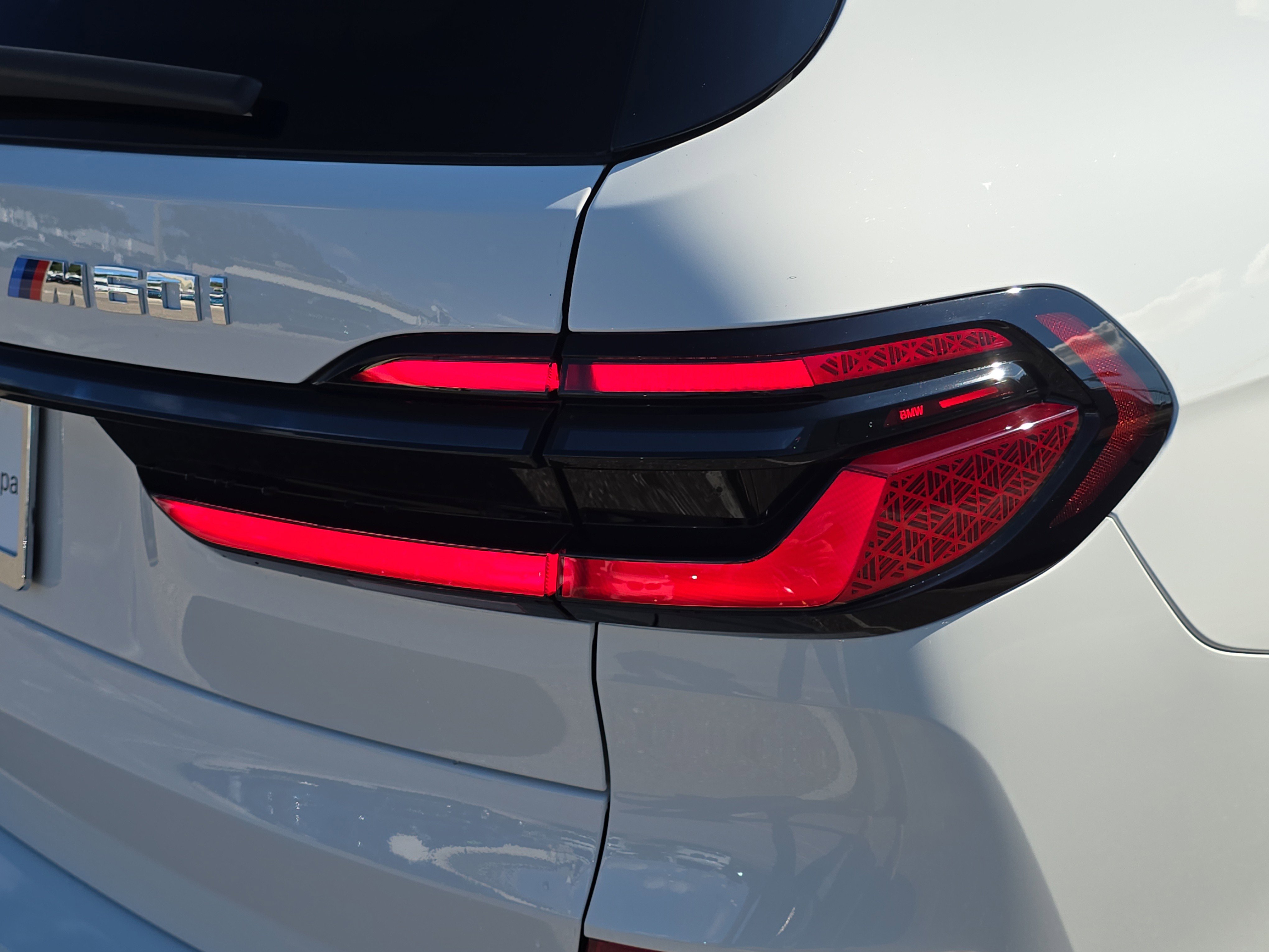 New 2026 BMW X7 M60i image 8