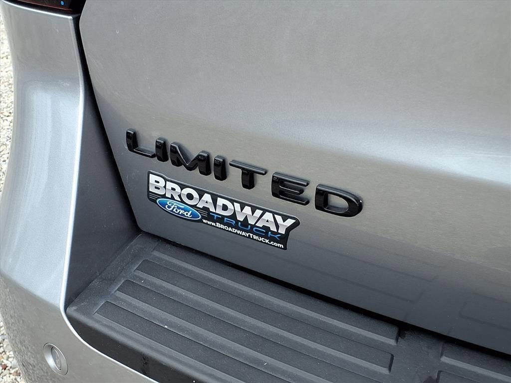 Used 2024 Ford Expedition Limited image 37