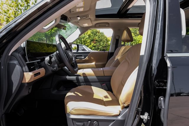 Used 2025 INFINITI QX80 Luxe AWD/4WD image 4