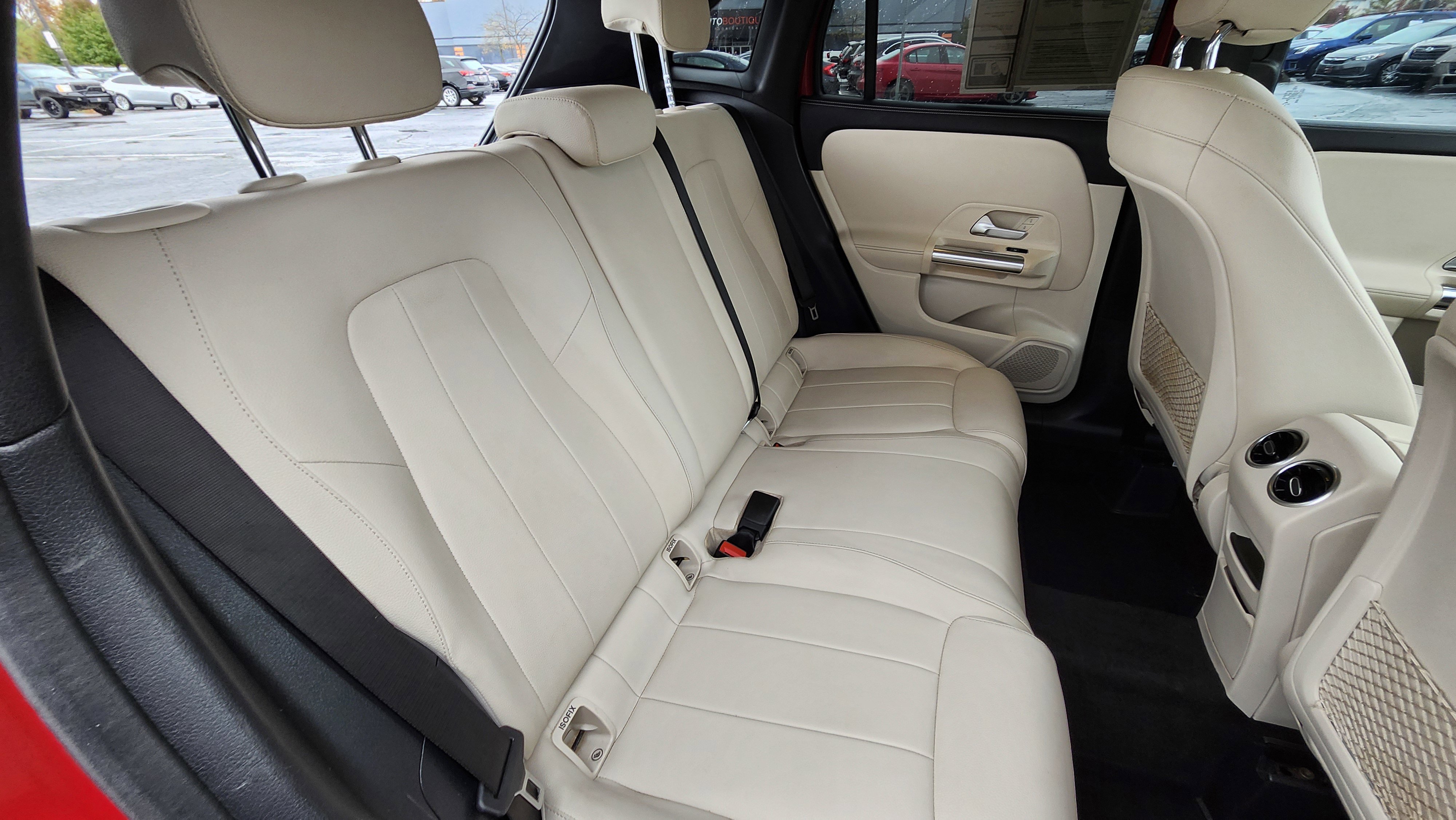 Used 2021 Mercedes-Benz GLA 250 4MATIC w/ Premium Package image 14