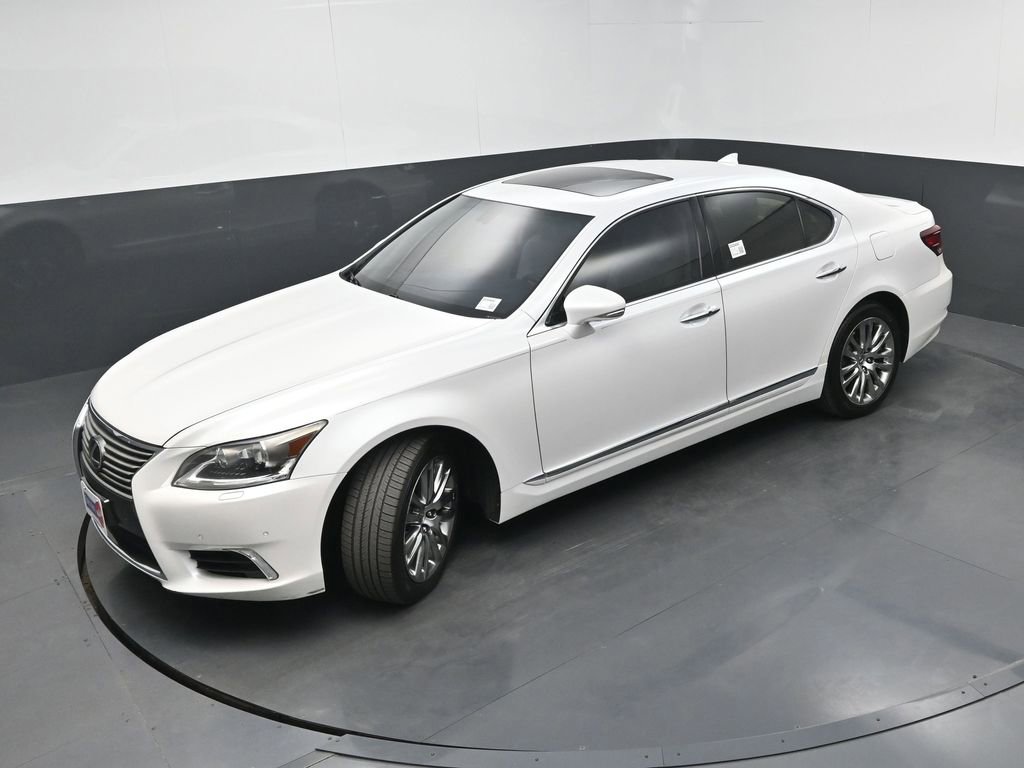 Used 2016 Lexus LS 460 w/ Comfort Package image 35