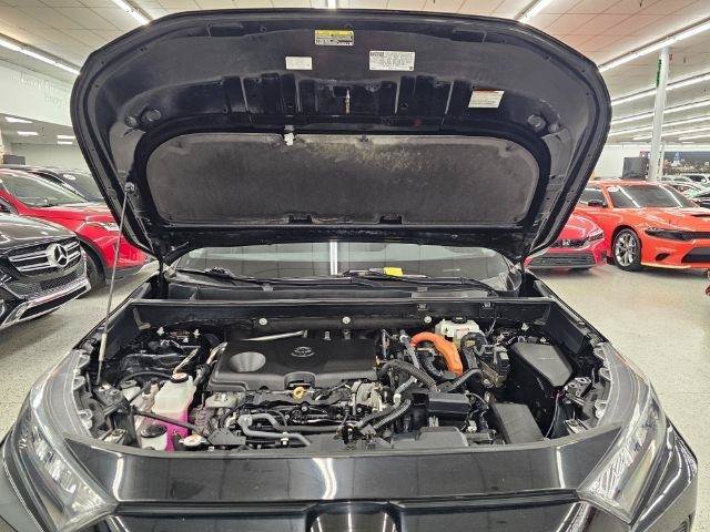 Used 2021 Toyota RAV4 LE AWD/4WD image 38