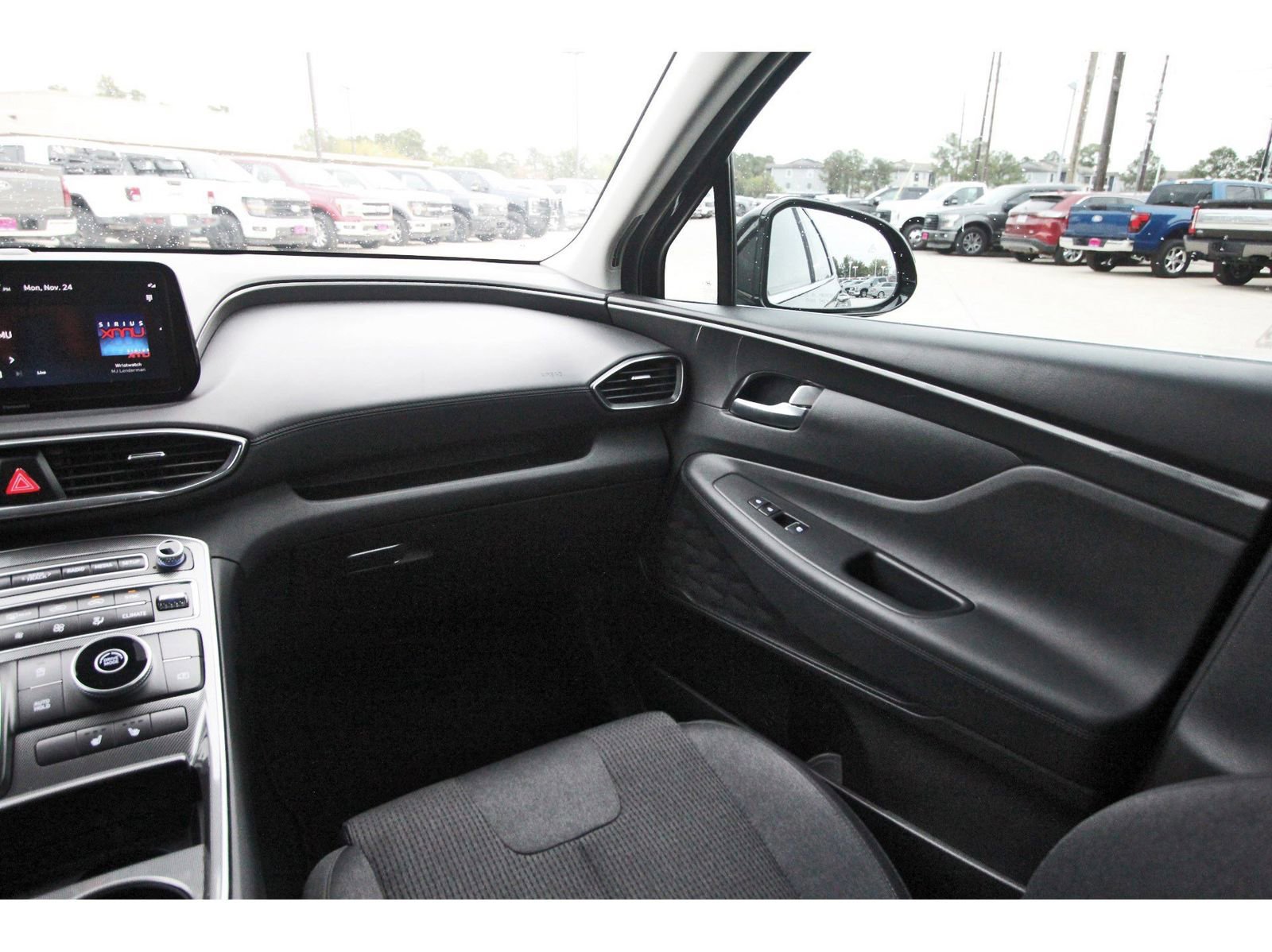 Used 2023 Hyundai Santa Fe SEL image 13