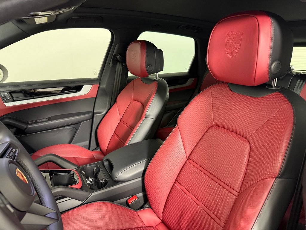 Certified 2025 Porsche Cayenne S AWD/4WD image 5
