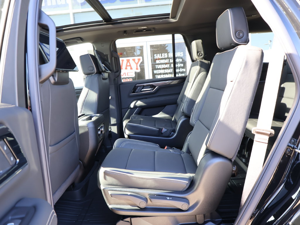 New 2026 GMC Yukon Elevation w/ Elevation Premium Package AWD/4WD image 28