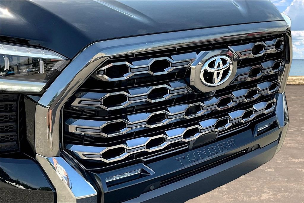 Used 2023 Toyota Tundra Platinum w/ Advanced Package AWD/4WD image 36