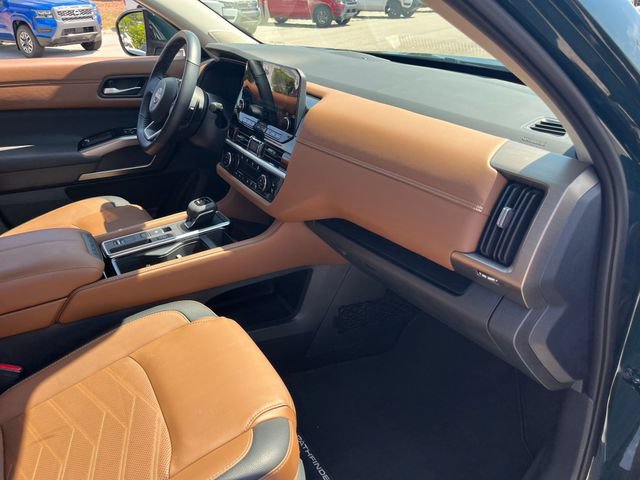 Used 2025 Nissan Pathfinder Platinum w/ Cargo Package FWD image 36