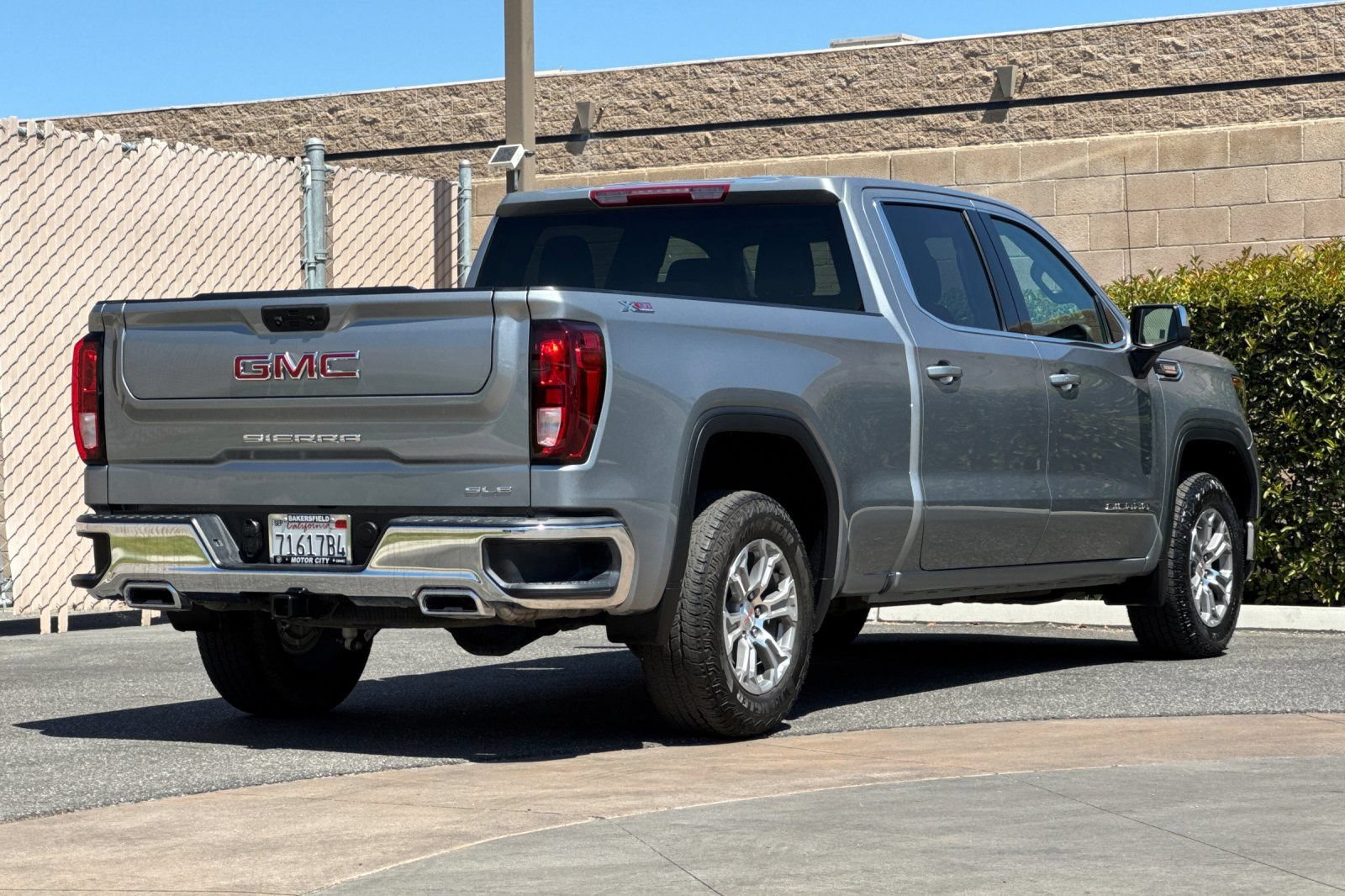 Certified 2024 GMC Sierra 1500 SLE w/ X31 Off-Road Package AWD/4WD image 4