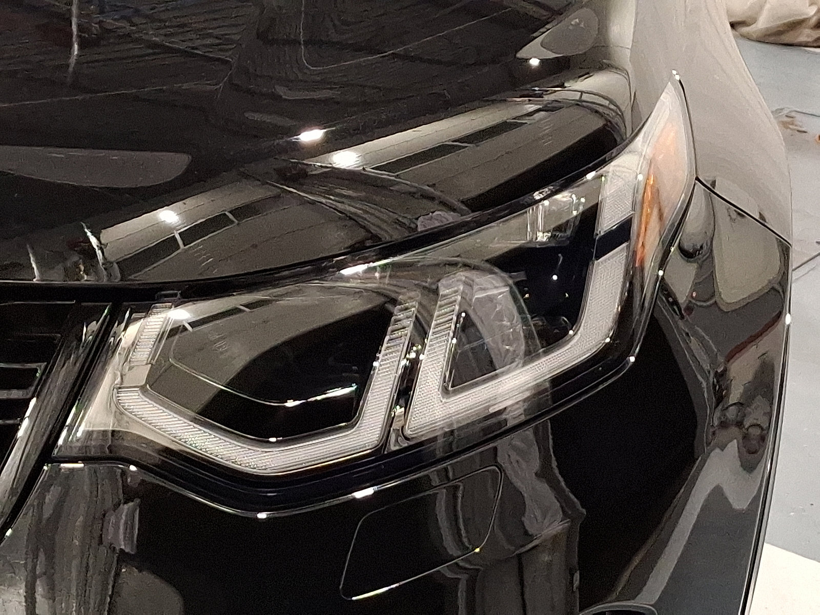 Certified 2025 Land Rover Discovery Sport S image 10