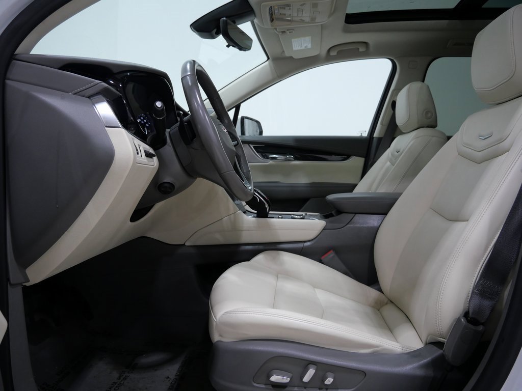Used 2021 Cadillac XT6 Premium Luxury image 13