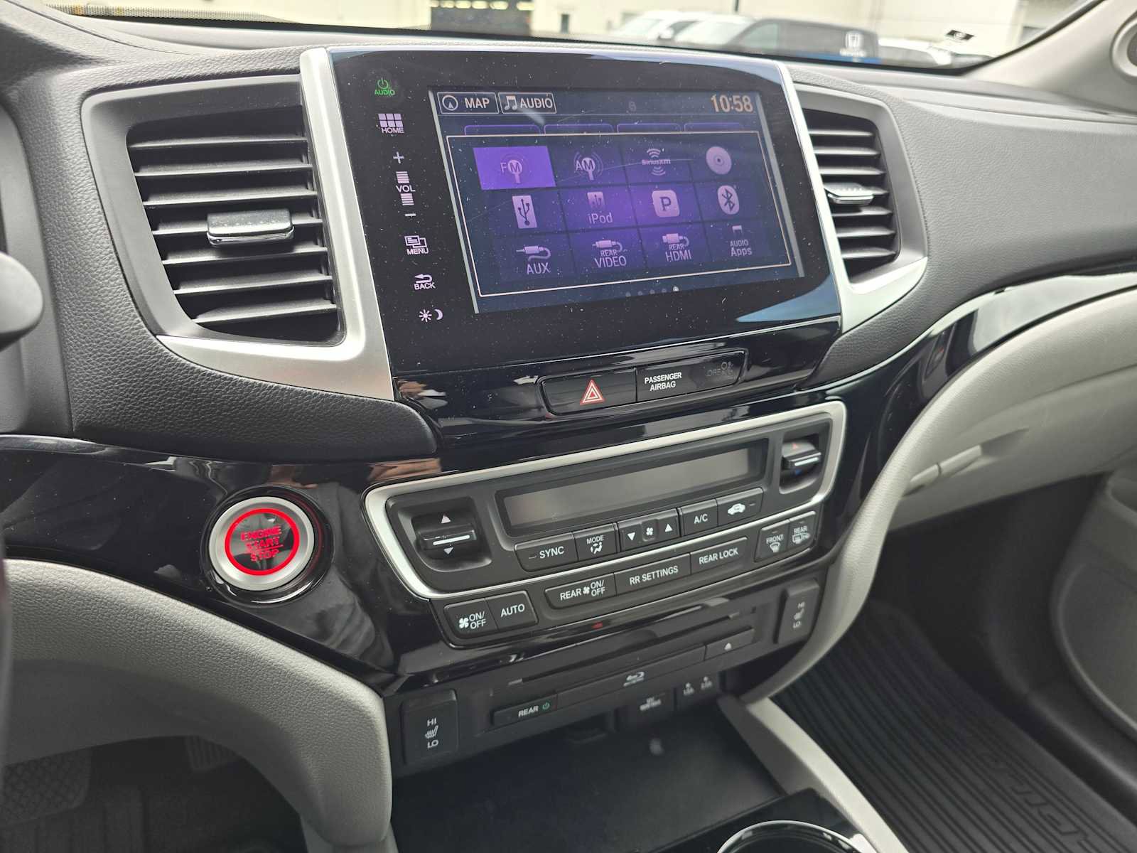 Used 2016 Honda Pilot Touring image 31