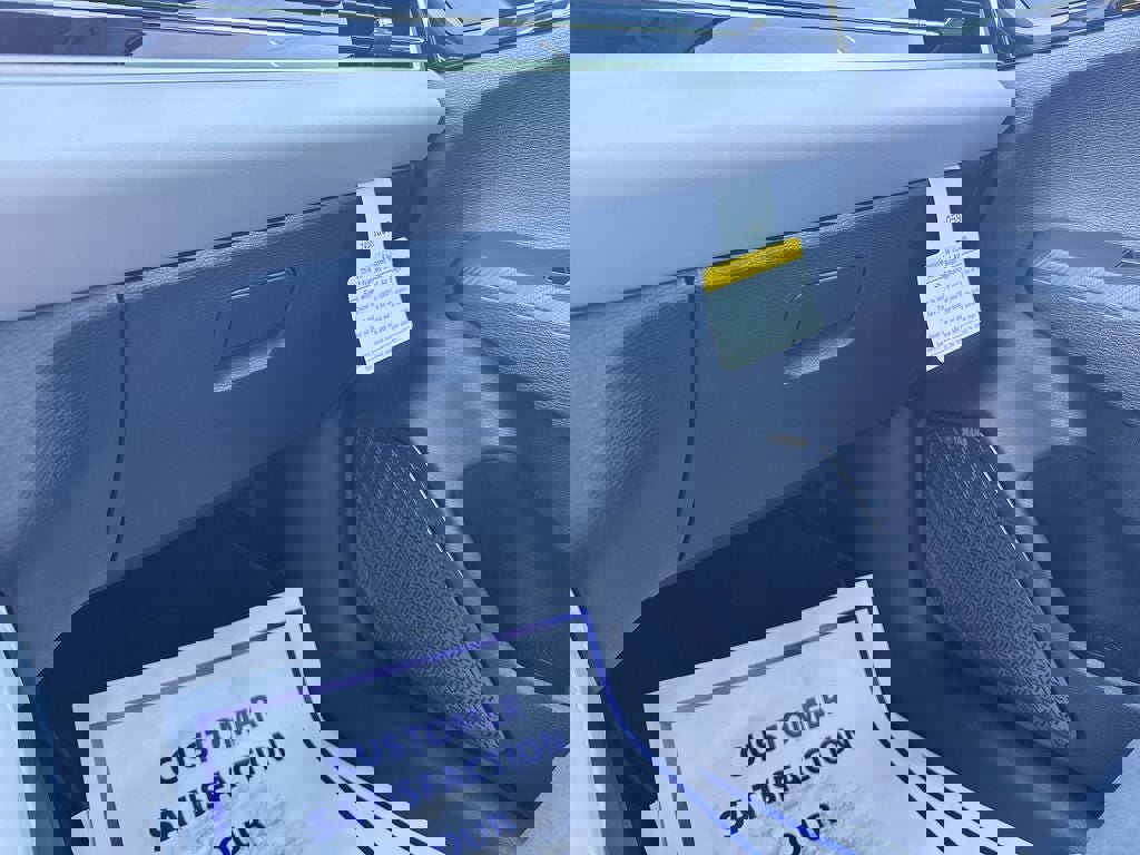 New 2025 Mitsubishi Outlander SE image 45