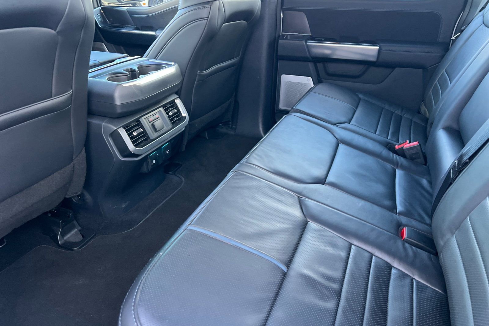 Used 2025 Ford F150 Platinum w/ Equipment Group 702A High image 13