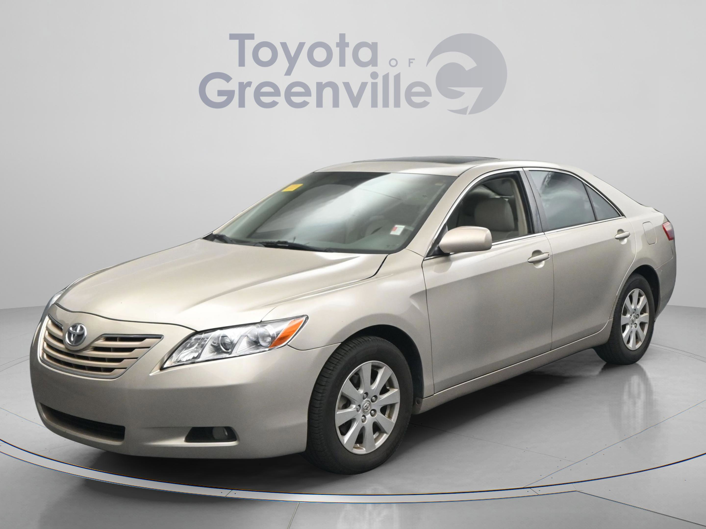 Used 2007 Toyota Camry XLE FWD image 2