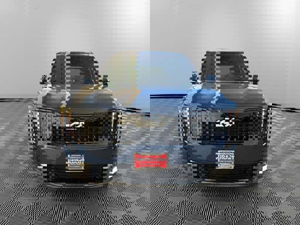 New 2027 Kia Telluride S image 2