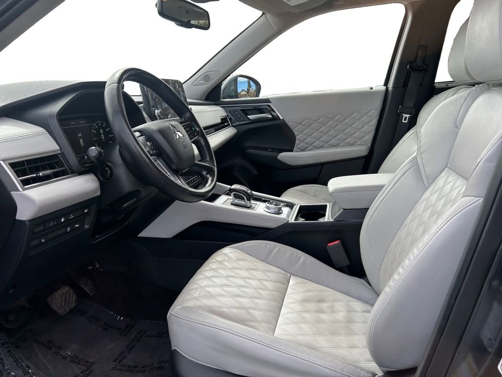 Used 2024 Mitsubishi Outlander SEL image 10