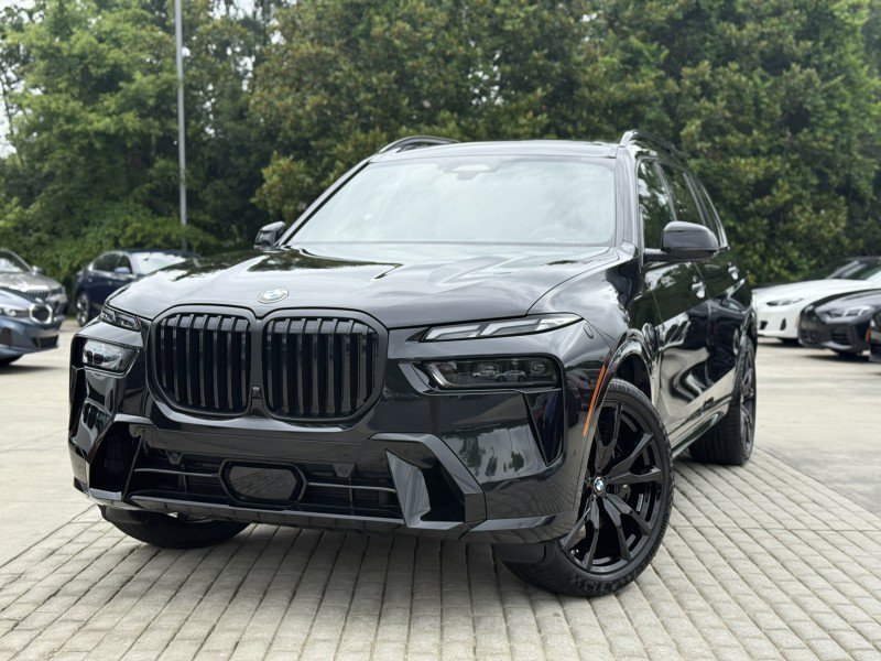 New 2026 BMW X7 xDrive40i w/ M Sport Package