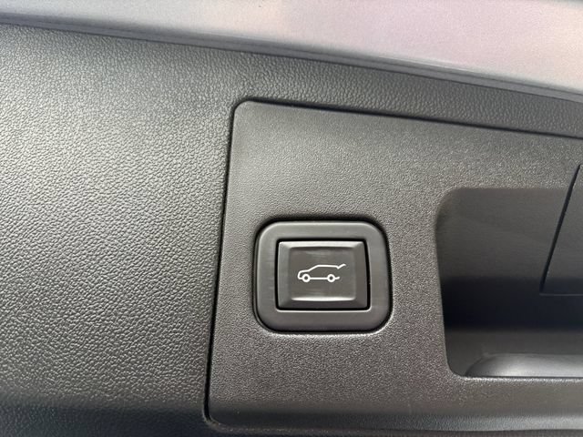 Certified 2024 Cadillac XT5 Premium Luxury AWD/4WD image 17