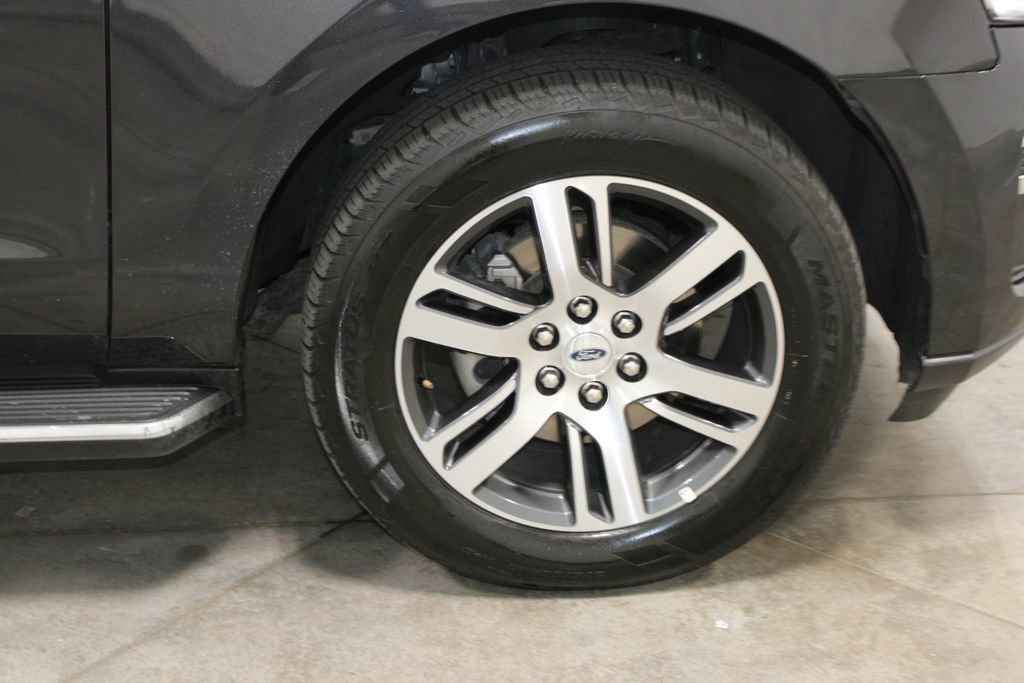 Used 2023 Ford Expedition Limited AWD/4WD image 61