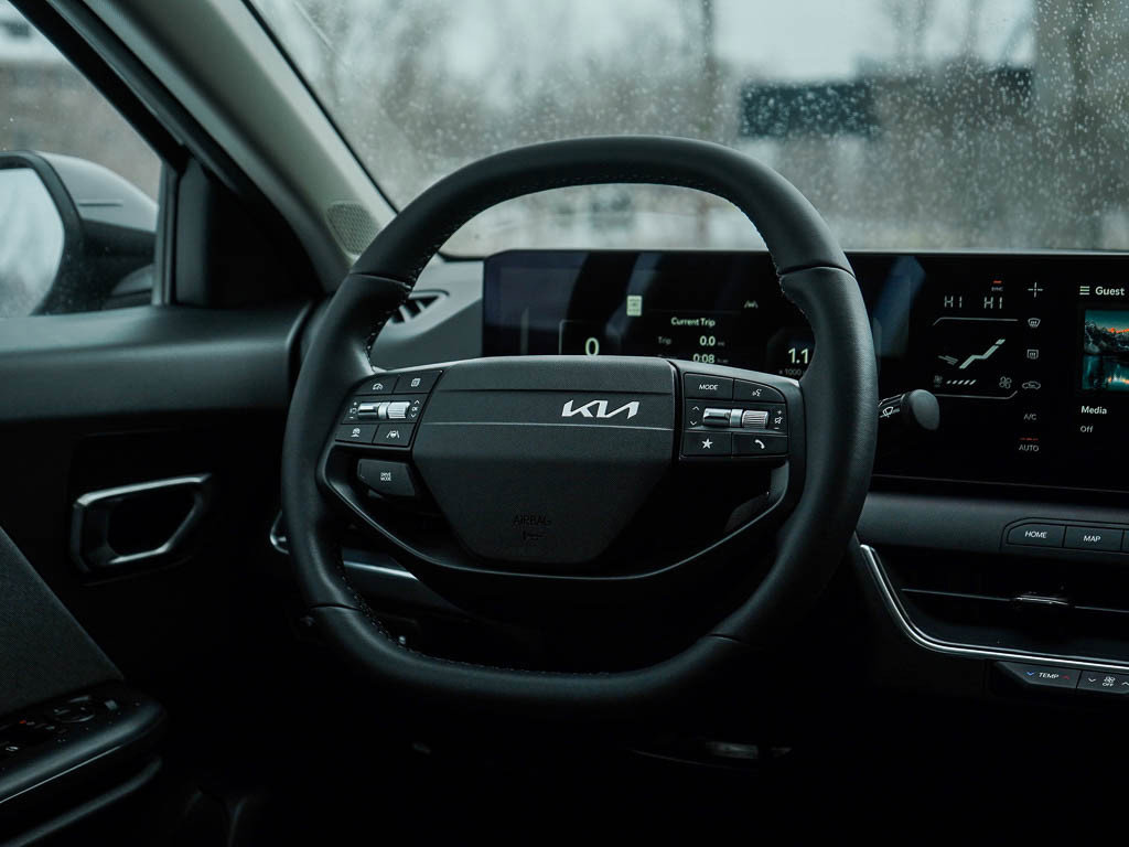 New 2025 Kia K4 EX image 14